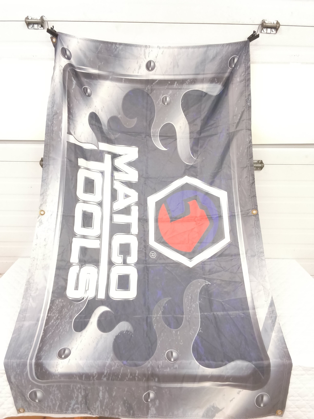 Authentic "Man Cave" Matco Wall Banner Flag - Logo Decor - Picture 3 of 4